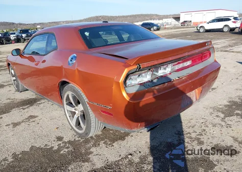 2011 Dodge Challenger Srt8 z USA, uszkodzony, nr VIN 2B3CJ7DJ9BH584582